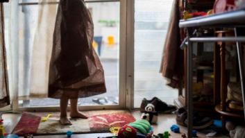 A la mujer que me juzgó por dejar que mi hijo jugara con el móvil