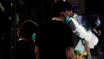 El TSJM ratifica la prohibición de fumar en la calle en Madrid y el cierre del ocio nocturno