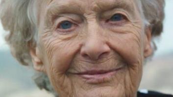 Conoce a 'la monja de hierro', una triatleta de 86 años que bate récords