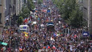 Casi 20.000 negacionistas se manifiestan sin mascarilla en Berlín en pleno repunte de contagios