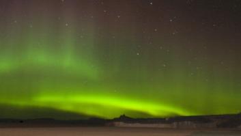 Así es una aurora austral vista desde el espacio