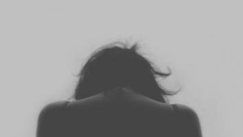 Siete hábitos de las personas crónicamente infelices