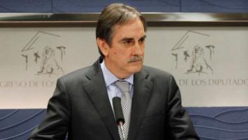 Valeriano Gómez deja su escaño y se despide con esta carta