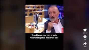 Un senador de Más Madrid logra un apabullante éxito con su breve respuesta a Arturo Pérez-Reverte