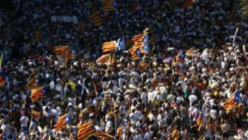 Los Mossos investigan la quema de retratos del rey en la Diada