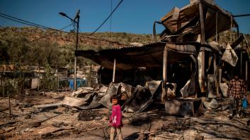 El fuego destruye el campo de refugiados de Moria (Grecia) dejando sin techo a miles de personas