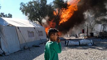 Nuevos incendios consumen las ruinas del campo de refugiados de Moria