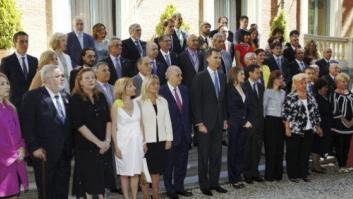 Los reyes apoyan a las víctimas del terrorismo en su primer acto oficial