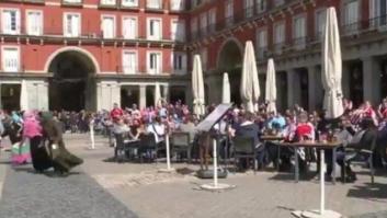 Los hinchas del PSV que vejaron a unas mendigas aceptan tres meses de cárcel