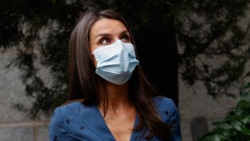 La reina Letizia triunfa con un sencillo y favorecedor 'look' en su última aparición