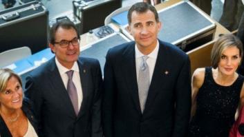 El rey pide en Cataluña una colaboración "generosa" para atender las "legítimas aspiraciones"