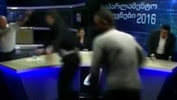 Dos políticos georgianos, a mamporrazo limpio en pleno debate televisado