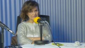 Carmen Calvo afirma que Feijóo está "completamente desnudo" justo después de hacer una pregunta