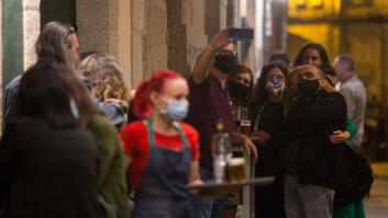 El epidemiólogo más prestigioso de EEUU explica qué hace para no contagiarse cuando está con sus amigos