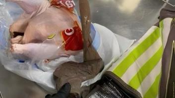 Detenida en el aeropuerto de Florida por llevar en la maleta una pistola escondida en un pollo