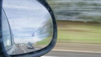 Si vas conduciendo y ves esto, la DGT te pide ayuda: así debes actuar