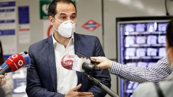 Aguado pide un "alto el fuego político" tras hablar con los ministros Illa y Darias