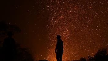 Evoluciona favorablemente el incendio de Navalacruz (Ávila) con perímetro de 80 kilómetros