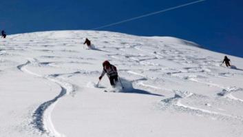 Si vas a esquiar, no olvides las gafas, los guantes y estas apps