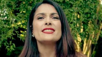 El recado de Salma Hayek a Trump: "No podemos dejar que nos insulten más ni nos denigren"