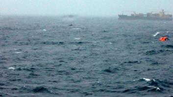 Un carguero con cientos de migrantes a bordo envía una llamada de auxilio en Grecia