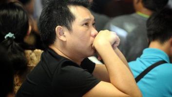 Las autoridades de Indonesia confirman que varios objetos encontrados en el mar son del avión siniestrado