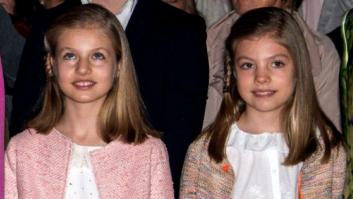 Las dos Españas, resumidas en los abrigos de las infantas para el desfile de la Fiesta Nacional