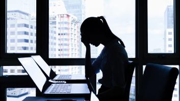 Denuncian el despido de una trabajadora por pedir cuidar a su hija, en cuarentena por un positivo en su clase