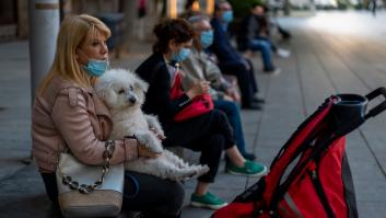 Un grupo de científicos advierte de que la inmunidad de grupo es una "falacia peligrosa"