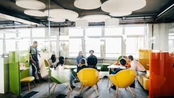 Un nuevo territorio apoya la propuesta de Errejón e introducirá la semana laboral de 4 días