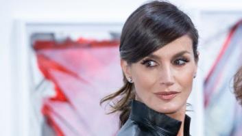 "Es una pionera": 'Vogue' se rinde ante el 'look' más "sexy" y "moderno" de Letizia