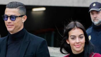 Cristiano y Georgina suben una foto haciendo algo muy poco habitual en ellos: esconde un anuncio