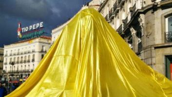 El Oso y el Madroño de Madrid, tapado para protestar contra el TTIP