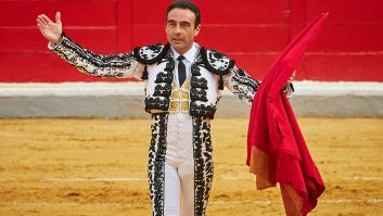 Enrique Ponce, operado de urgencia