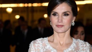 Así paseó la reina Letizia por Rabat con la capa que le regaló el rey Mohamed VI