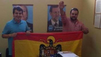 Dimiten por esta foto dos dirigentes de Nuevas Generaciones de Llanes