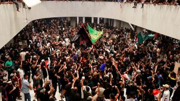 Miles de ciudadanos toman el Parlamento de Irak en protesta contra un candidato chií
