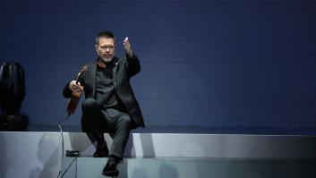 Un micro abierto traiciona (y mucho) a Quequé en plenos Premios Odeón