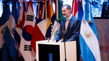 El rey Felipe VI se columpia al hablar de Borges en Congreso de la Lengua Española