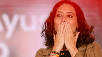 Díaz Ayuso lograría la mayoría absoluta con Vox, según una encuesta de 'El País'