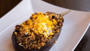 Garbanzos con calamares en su tinta, por Paloma Gil