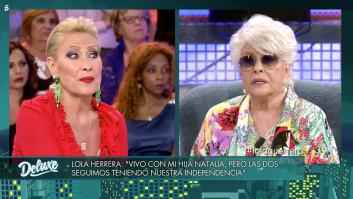 El corte de Lola Herrera a Rosa Benito tras su gran metedura de pata en 'Sábado Deluxe'
