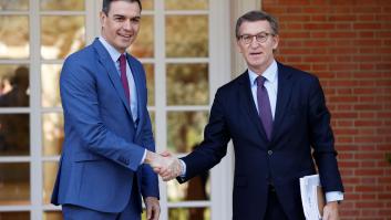 Sánchez recibe a Feijóo en su primera reunión como líder del PP