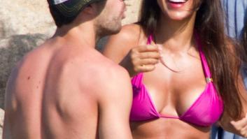 El bañador de Daniella Semaan, mujer de Cesc Fàbregas, sorprende por un llamativo detalle