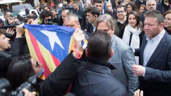 Escrache independentista e insultos a Inés Arrimadas en un paseo por Vic