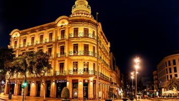 El fracaso de los negacionistas: solo un manifestante acude a la protesta en Almería