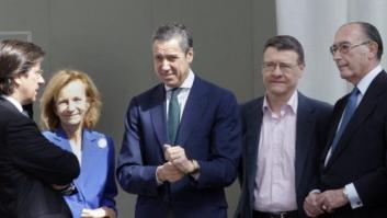 Más de 30 exministros agradecen al rey su labor y expresan lealtad al príncipe