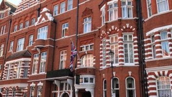 Un tuitero se encuentra con Jake Gyllenhaal en su pueblecito de Huesca y se hace un selfie impagable