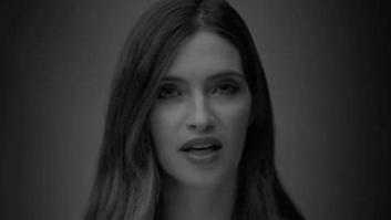 Sara Carbonero se une a la campaña #UnaMadreEs y pide a la RAE que cambie el significado de "madre"