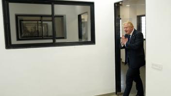 El Parlamento británico aprueba investigar a Johnson por las fiestas en Downing Street durante el confinamiento